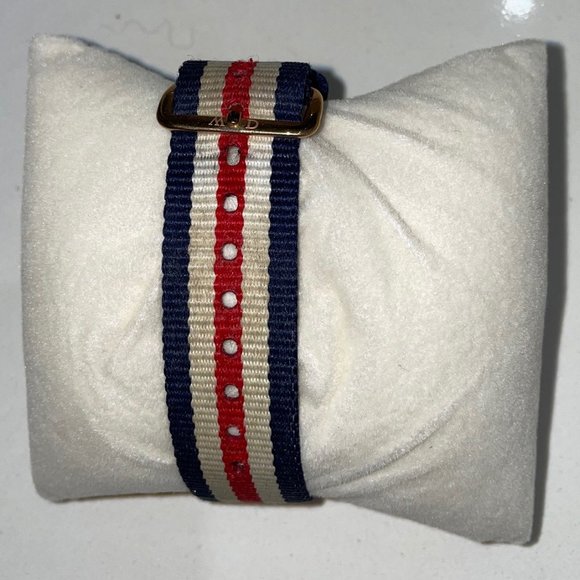 Daniel Wellington with Rare Band 40mm - Picture 2 of 2